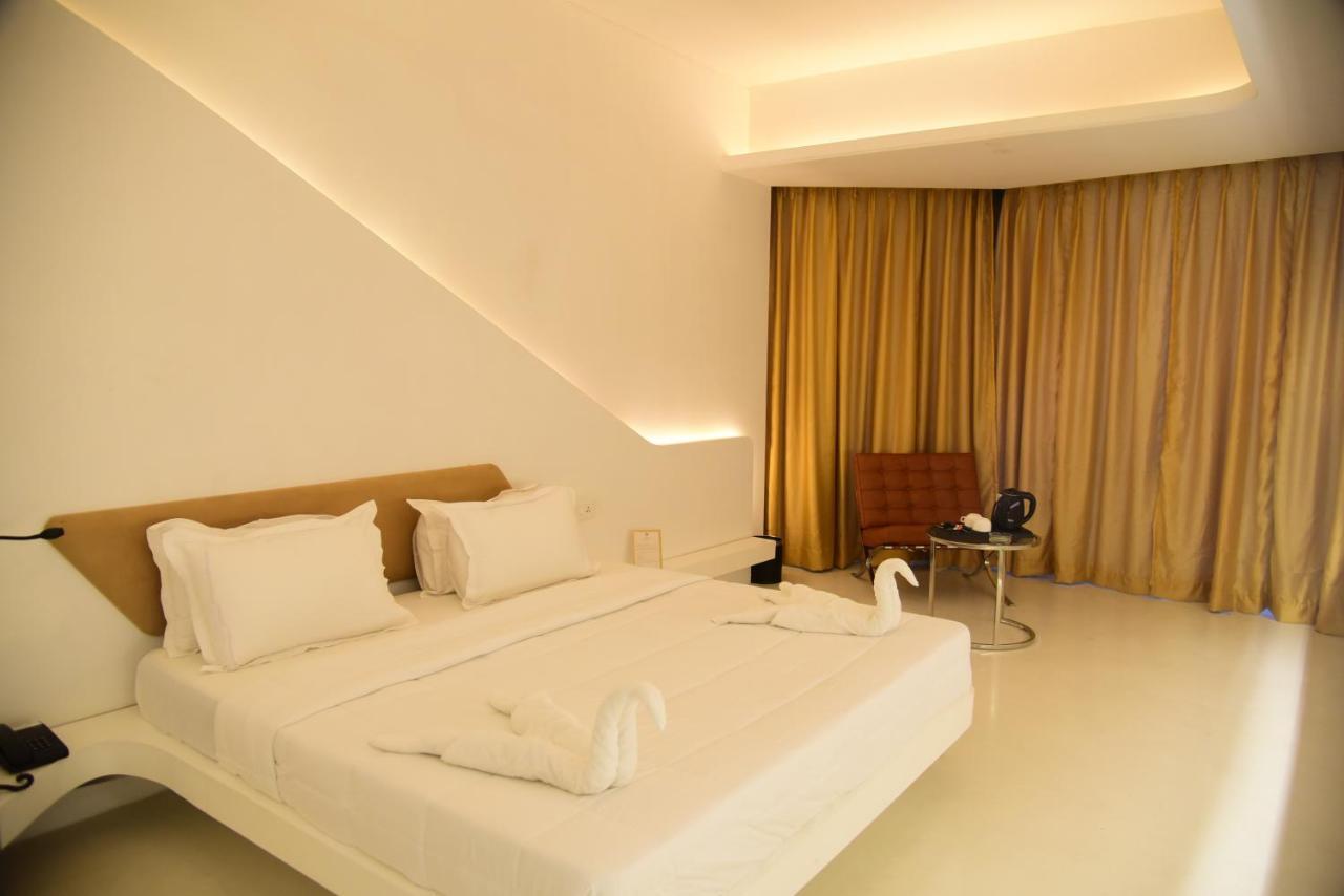Ramaya Hotel Rohtak Bagian luar foto