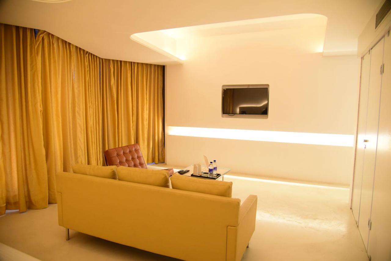 Ramaya Hotel Rohtak Bagian luar foto