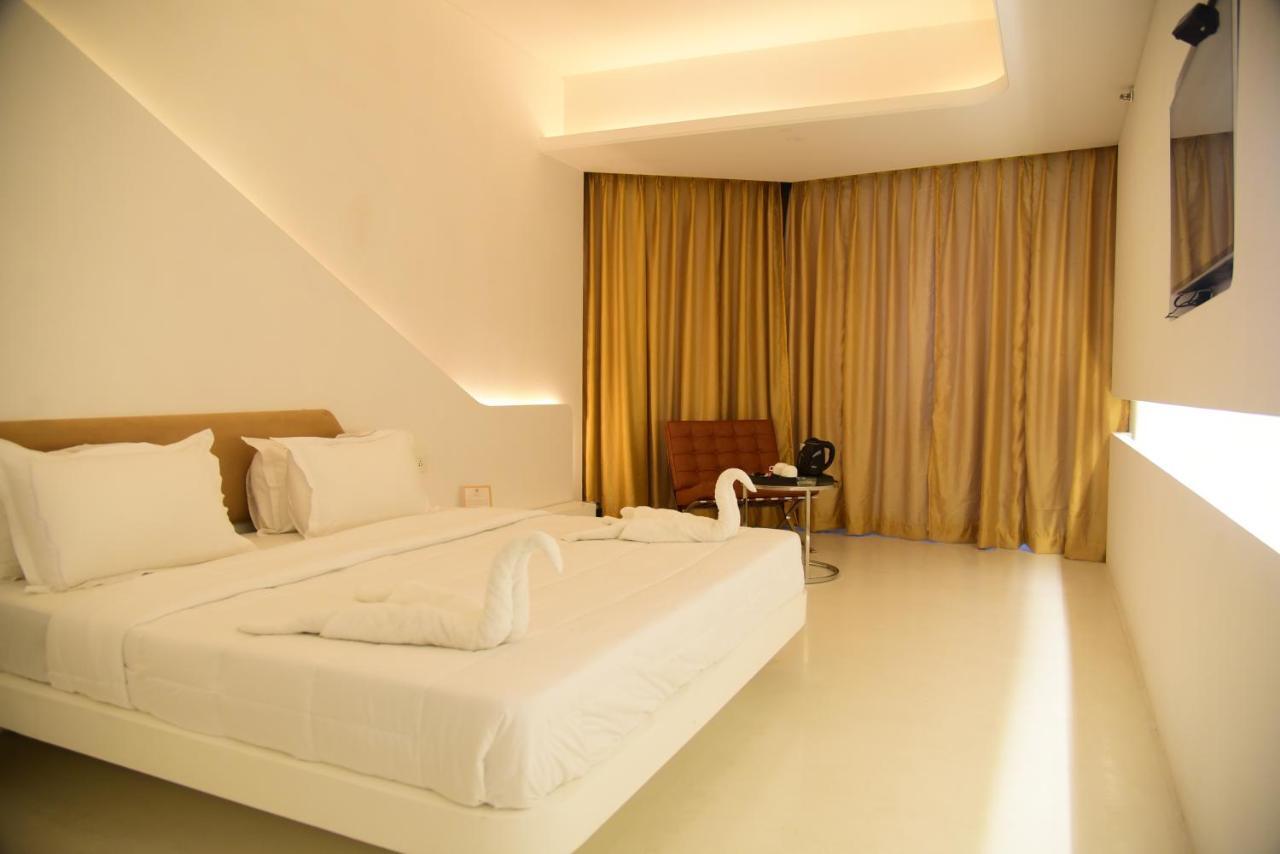 Ramaya Hotel Rohtak Bagian luar foto